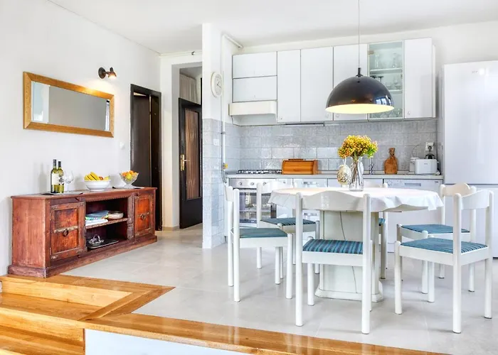 House Viola Nyaraló