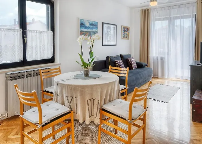 House Viola Nyaraló