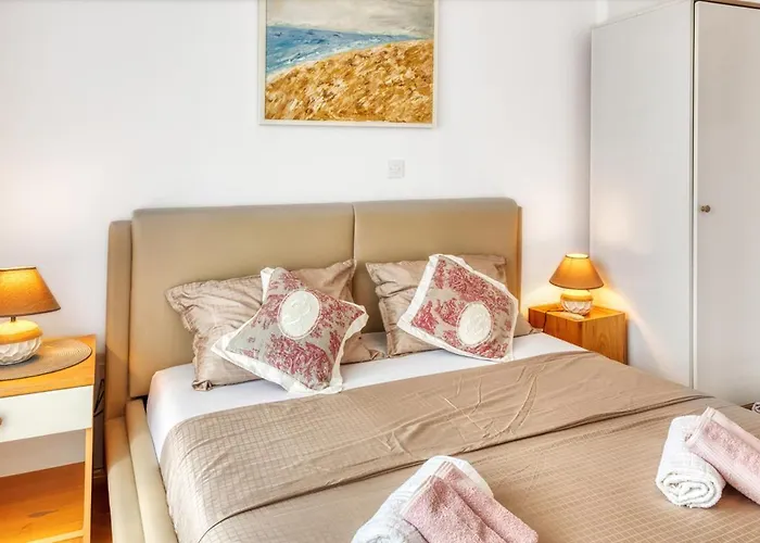 House Viola Nyaraló