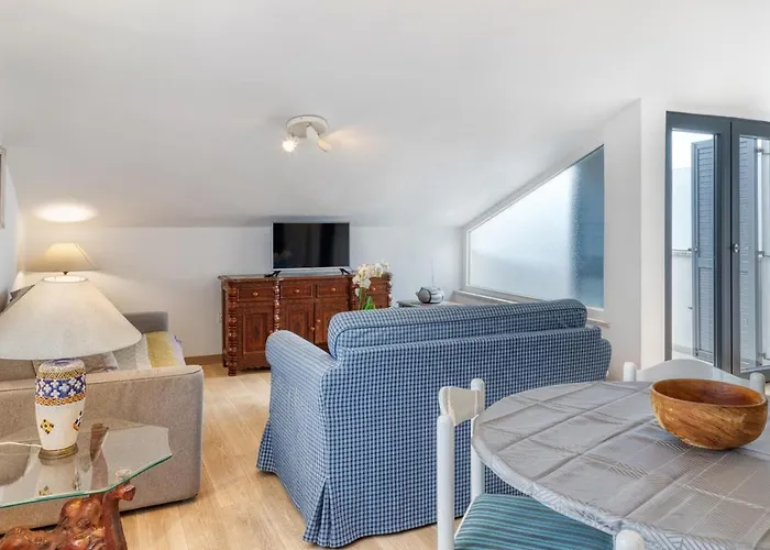 Nyaraló House Viola Póla