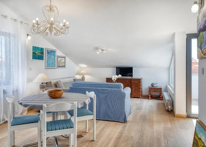 House Viola Πούλα